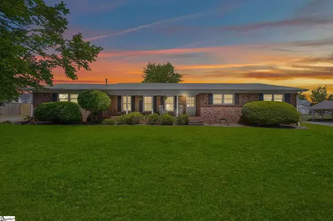 205 Meadow Ln, Easley, SC 29642