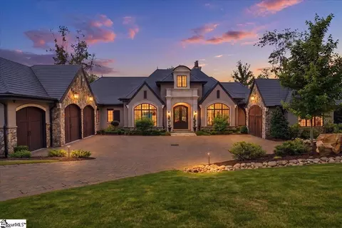 435 Peninsula Rdg, Sunset, SC 29685
