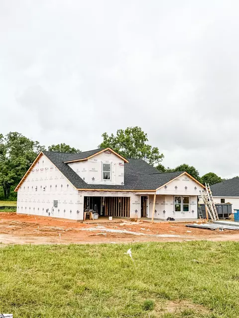 18034 Hwy 101 S, Gray Court, SC 29645
