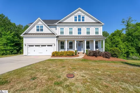 160 Scotts Bluff Dr, Simpsonville, SC 29681