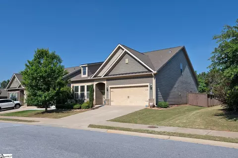 7 Common Oaks Ct, Simpsonville, SC 29681
