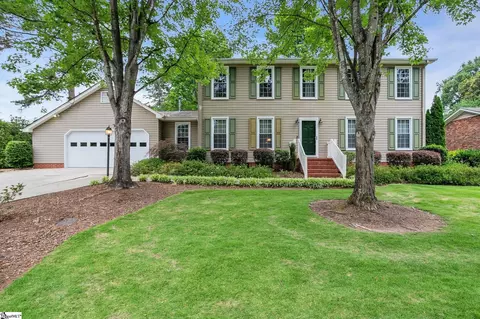 208 Longstreet Dr, Greer, SC 29650