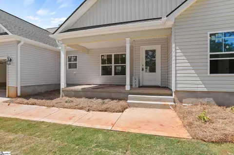 Exterior - 213 Buckingham Rd, Duncan, SC 29334 photo 2 of 5