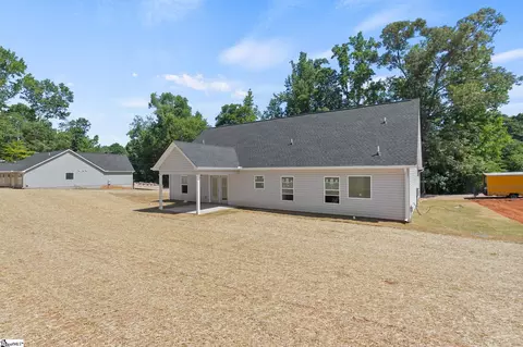Exterior - 213 Buckingham Rd, Duncan, SC 29334 photo 5 of 5
