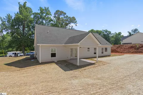 Exterior - 213 Buckingham Rd, Duncan, SC 29334 photo 4 of 5