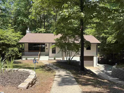 102 Blossom Ct, Westminster, SC 29693