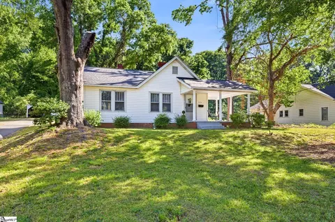 524 Church St, Laurens, SC 29360