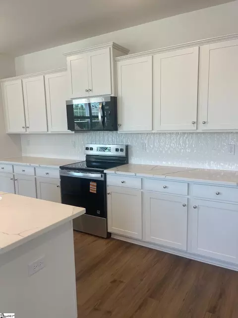 Kitchen - 19 Halsey St, Central, SC 29630 photo 5 of 8