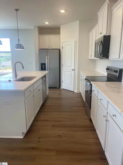 Kitchen - 19 Halsey St, Central, SC 29630 photo 1 of 8