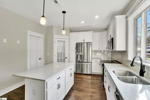 Kitchen - 892 Chrenshaw St, Pendleton, SC 29670 photo 1 of 4