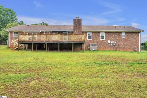 Exterior - 511 Clarendon Dr, Easley, SC 29642 photo 5 of 5