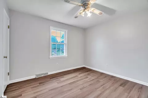 Bedroom - 511 Clarendon Dr, Easley, SC 29642 photo 3 of 3