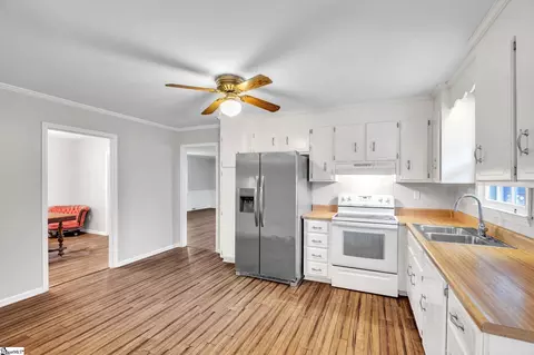 Kitchen - 511 Clarendon Dr, Easley, SC 29642 photo 1 of 2
