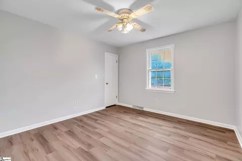 Bedroom - 511 Clarendon Dr, Easley, SC 29642 photo 2 of 3