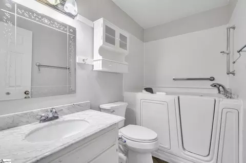 Bath - 511 Clarendon Dr, Easley, SC 29642 photo 2 of 2