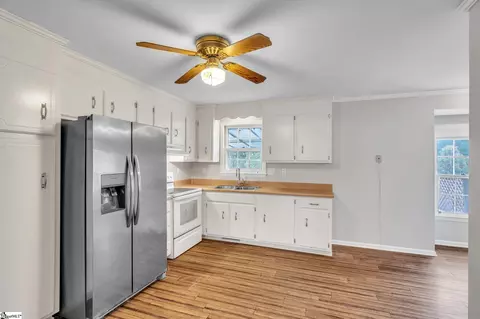 Kitchen - 511 Clarendon Dr, Easley, SC 29642 photo 2 of 2