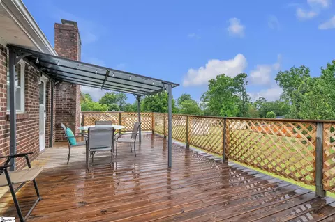 Exterior - 511 Clarendon Dr, Easley, SC 29642 photo 2 of 5