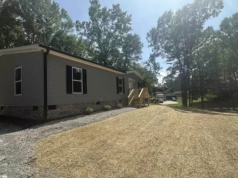 656 Plainview Dr, Spartanburg, SC 29307