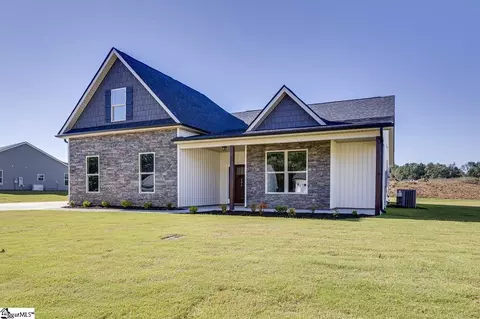 Exterior - 106 Old Glory Ct, Pickens, SC 29671 photo 3 of 5