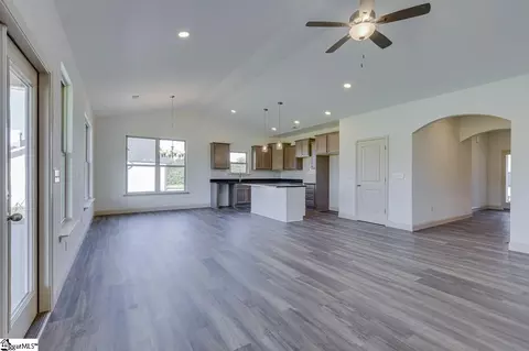Living - 106 Old Glory Ct, Pickens, SC 29671 photo 5 of 5