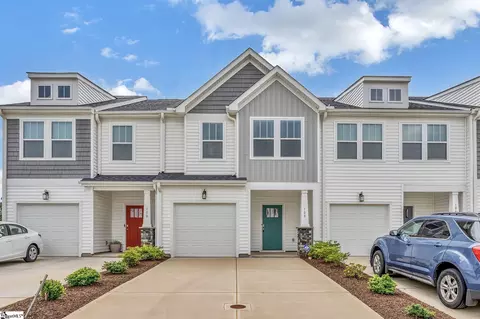 108 Marston Ln, Greenville, SC 29617