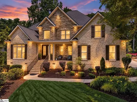 904 Sugar Oak Ct, Simpsonville, SC 29680