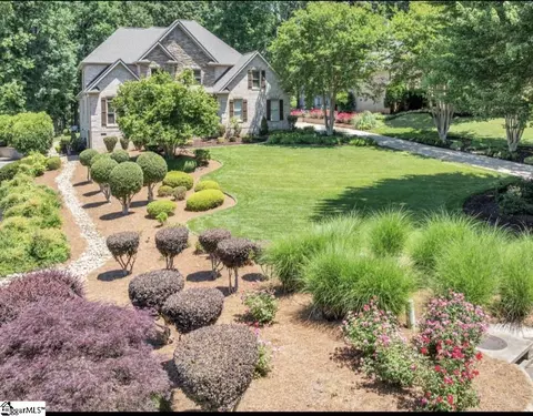 904 Sugar Oak Ct, Simpsonville, SC 29680
