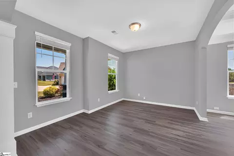 Living - 504 Heirloom Ct, Easley, SC 29642 photo 2 of 6