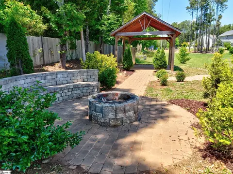 Exterior - 504 Heirloom Ct, Easley, SC 29642 photo 3 of 9