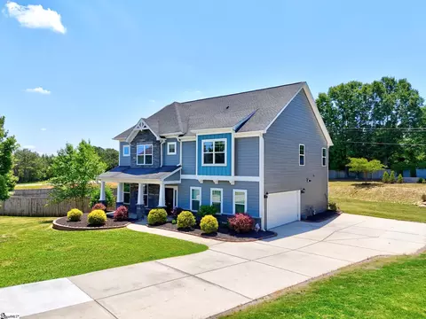Exterior - 504 Heirloom Ct, Easley, SC 29642 photo 4 of 9