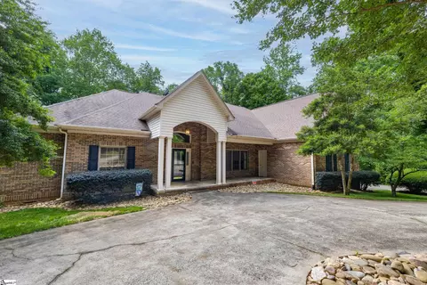 480 Pin Du Lac Dr, Central, SC 29630