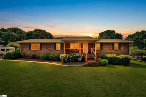 205 Oxmoor Dr, Anderson, SC 29625