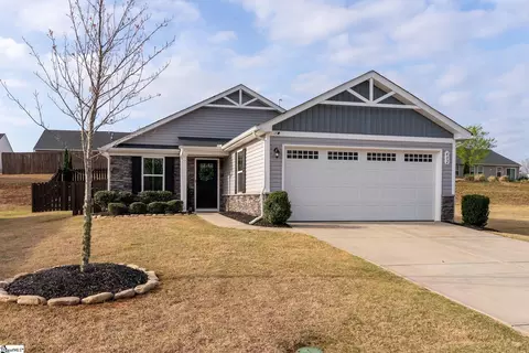 402 Edgehill Ct, Greenville, SC 29617