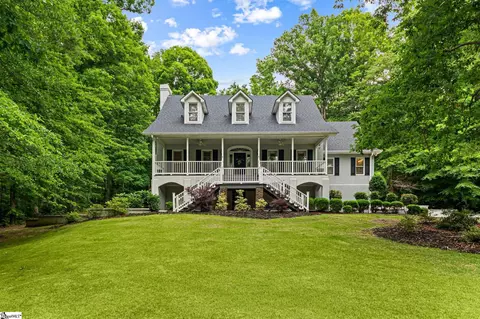 1 Parkview Ct, Laurens, SC 29360