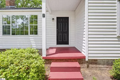 7 Alberta Ave, Greenville, SC 29617