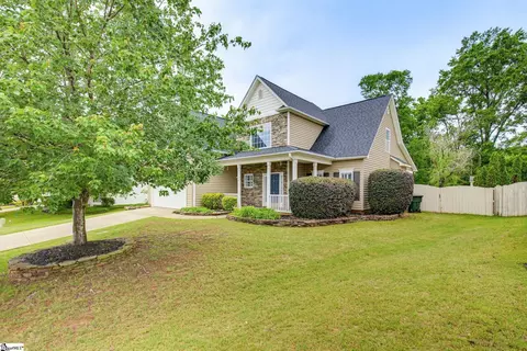 6 Mercer Dr, Simpsonville, SC 29681