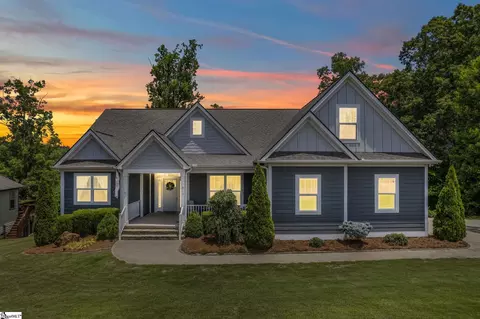 813 Olivine Ct, Chesnee, SC 29323