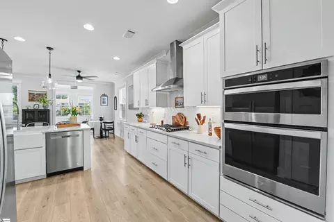 Kitchen - 563 Backacre Ct, Greer, SC 29651 photo 2 of 4
