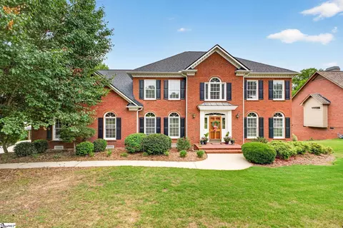 102 Glenbriar Ct, Simpsonville, SC 29681