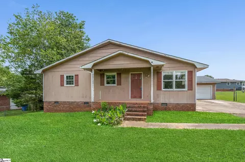 1033 Southfield St, Inman, SC 29349