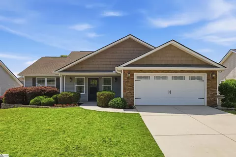 27 Macle Ct, Travelers Rest, SC 29690