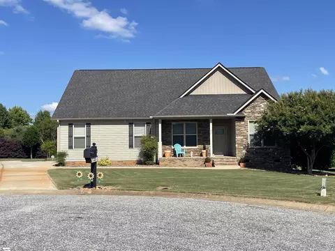 220 Laramie Peak Ln, Greer, SC 29651