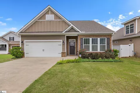 24 Daybreak Pl, Simpsonville, SC 29681