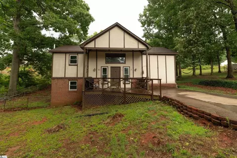 10 Danbury Ln, Mauldin, SC 29662