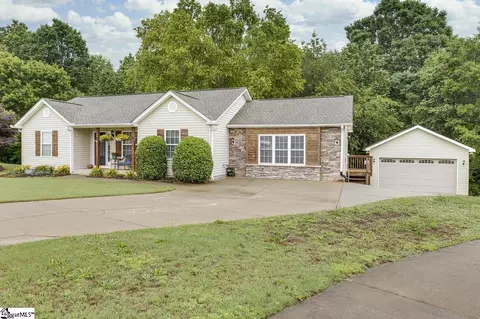 23 Cole Creek Ct, Greer, SC 29651