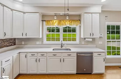 Kitchen - 445 Albatross Rd, Easley, SC 29640 photo 2 of 3