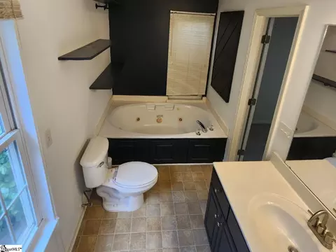 Bath - 328 Springfield Cir, Easley, SC 29642 photo 2 of 5
