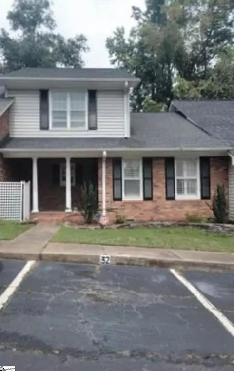 32 Somersett Dr, Spartanburg, SC 29301