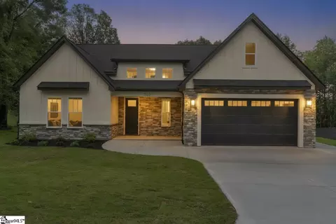 800 Glassy Rd, Landrum, SC 29356