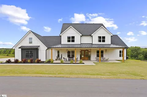 6850 Mountain View Rd, Taylors, SC 29687
